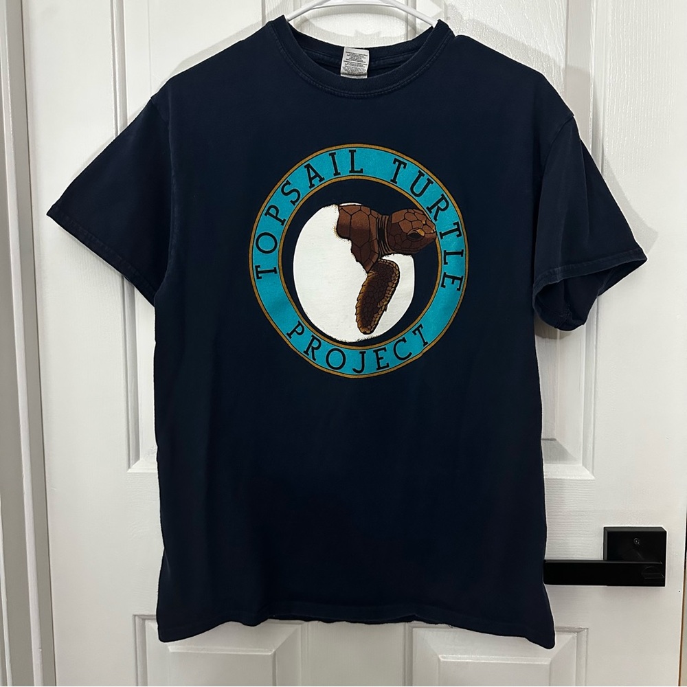 Vintage 90s Topsail Turtle Project Gildan Navy Blue Graphic T-Shirt